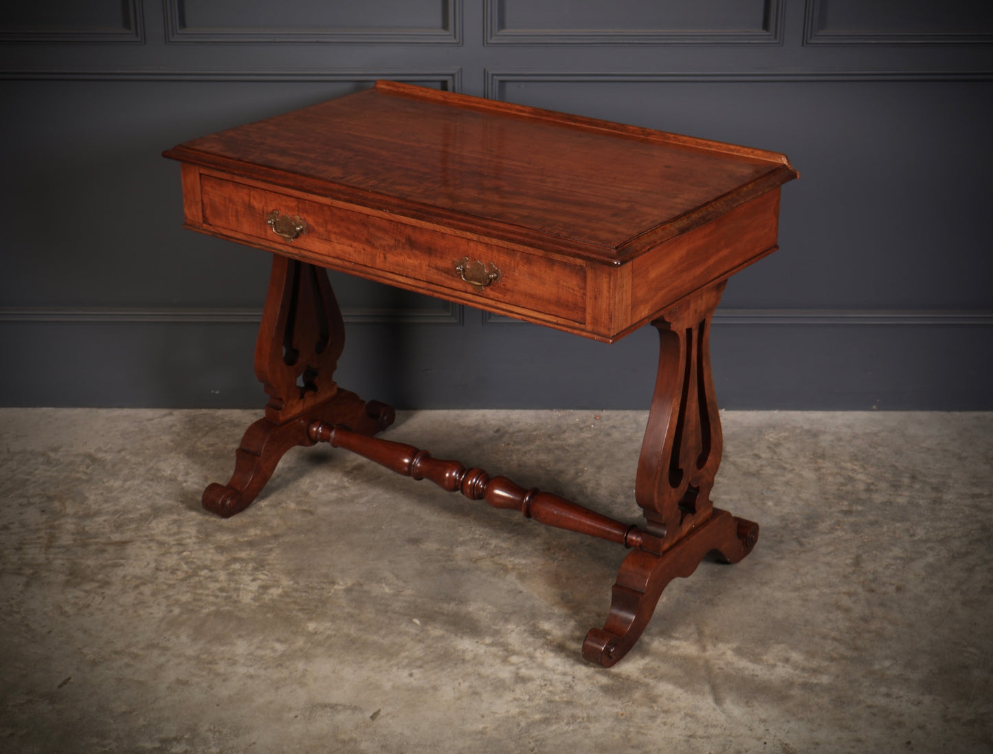 Quality Victorian Mahogany Side Table