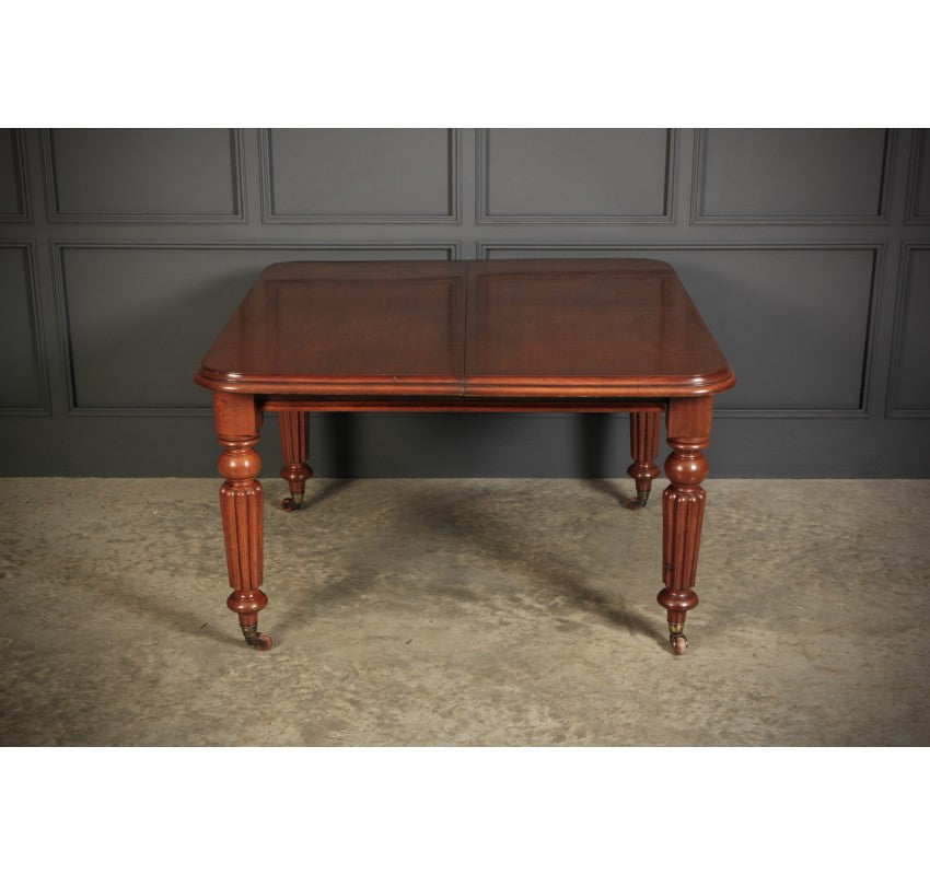 Victorian Mahogany Extending Dining Table