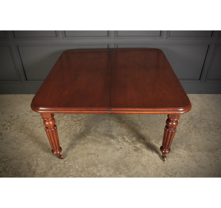 Victorian Mahogany Extending Dining Table