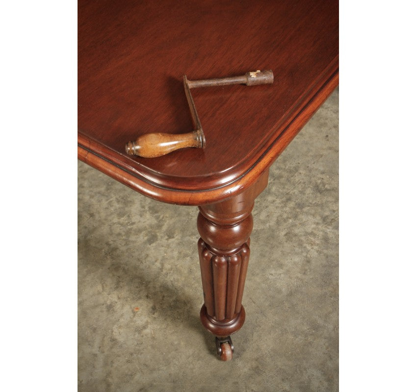 Victorian Mahogany Extending Dining Table