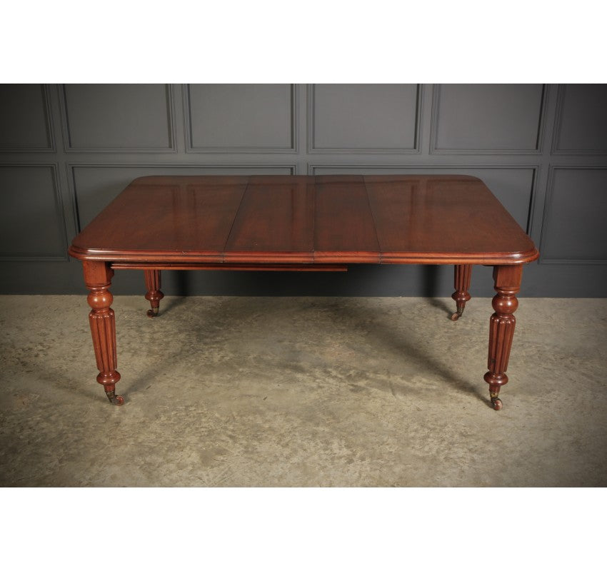 Victorian Mahogany Extending Dining Table